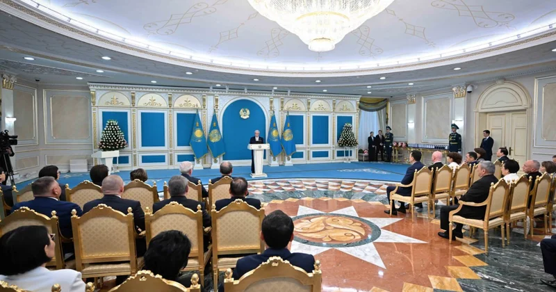 “Ең қадірлі мамандық иесі“: Тоқаев дәрігерлерді кәсіби мерекесімен құттықтады