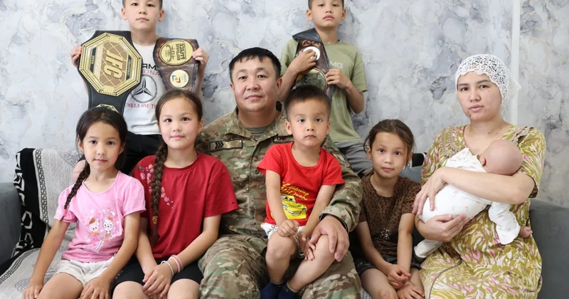Как военнослужащие Нацгвардии воспитывают детей и совмещают службу с семьей в Казахстане (ВИДЕО)