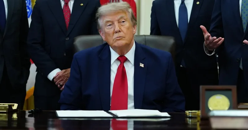 Трамп Канаданы қорқытты: АҚШ президенті орман өртінің түтініне байланысты баж салығын енгізбек