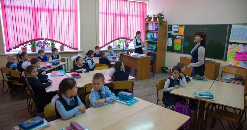 Будут ли школьникам ставить оценки на уроках по новой Конституции Казахстана