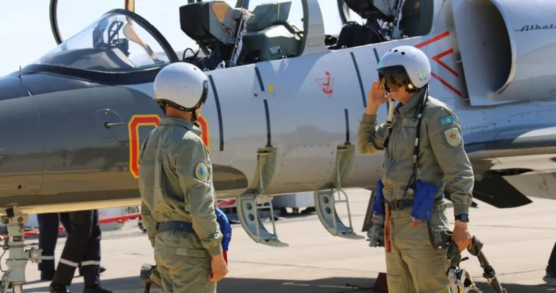 Әскери жоғары оқу орнының курсанттары алғашқы ұшу жаттығуларын орындады