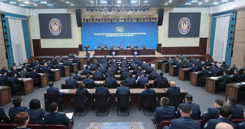 Ұрлықтан интернет алаяқтыққа дейін: ІІМ алқа отырысында қауіпсіздік мәселелері талқыланды
