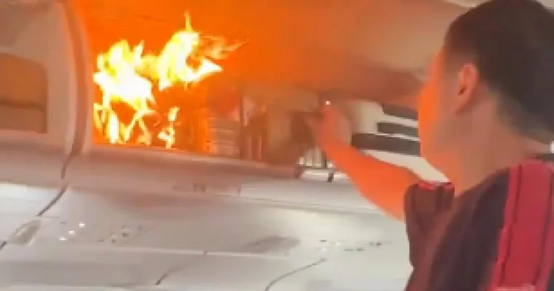 Аккумулятор загорелся на борту самолета в Китае (видео)