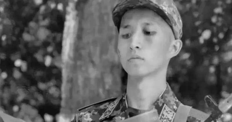 Баламды алдын ала жоспарлап өлтірген : әскерде қаза тапқан сарбаздың анасы әділдік іздеп жүр