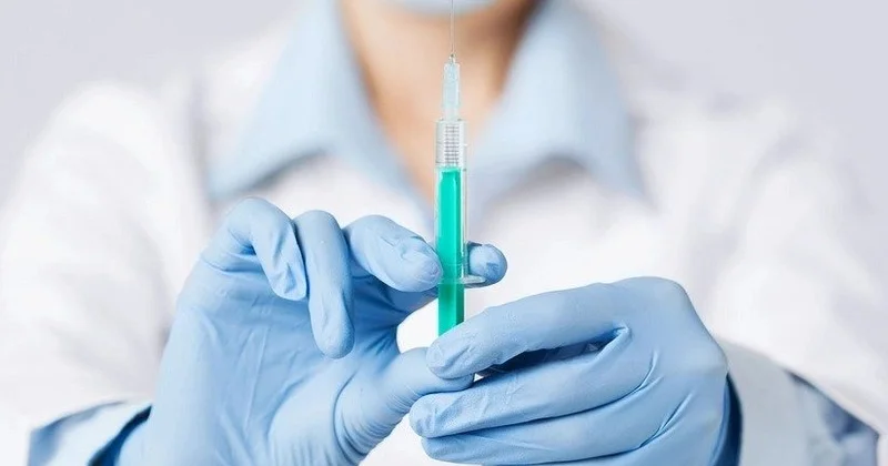 Екібастұзда ер адамның екпеден кейін қаза болуына байланысты тексеріс басталды