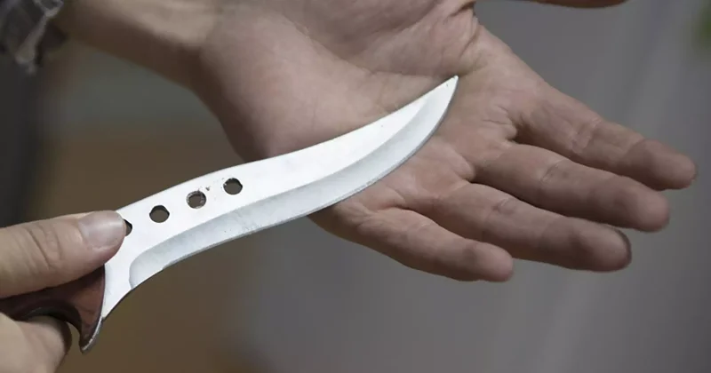 Атырауда зейнеткер балдызын пышақтап тастады