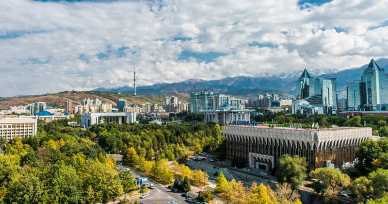 Алматының медициналық мекемелері неге күшейтілген режимге көшті?