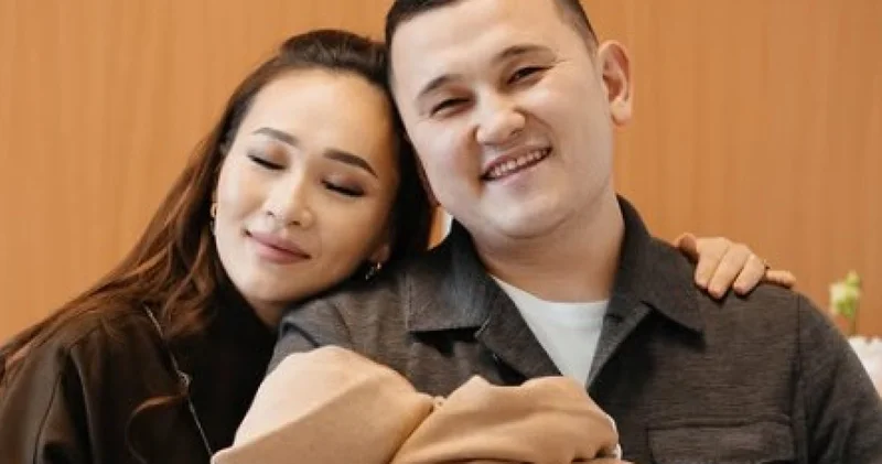 Елдос Колобок ұлына қандай ат қойғанын айтты