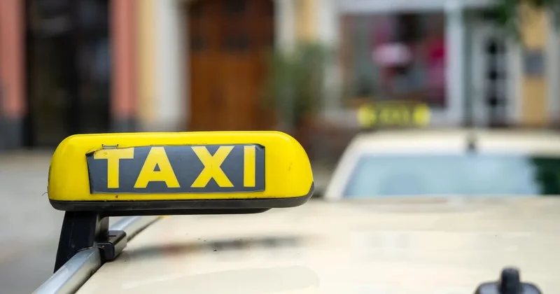 Порядок работы водителей и курьеров упростят с 2026 года: что изменится