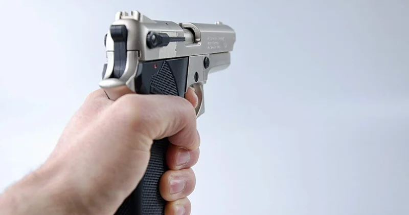 Түркістан облысында ер адам полицеймен атысып оққа ұшты