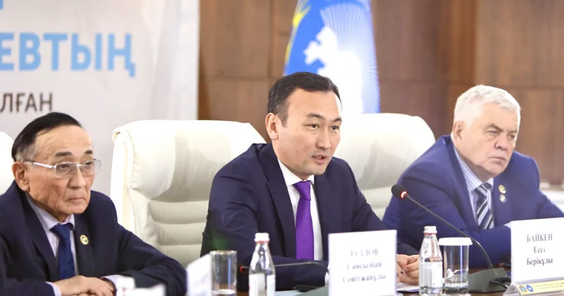 Татулықты тұғырлаған белес