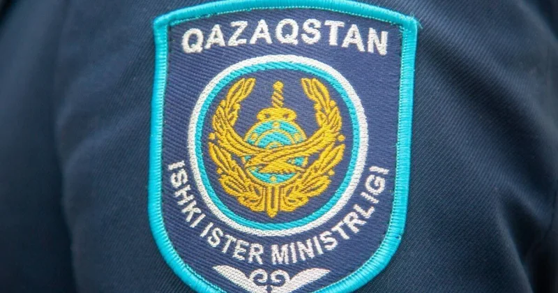 Полиция Мемлекеттік ту мен жол тәртібі мәселесін түсіндірді