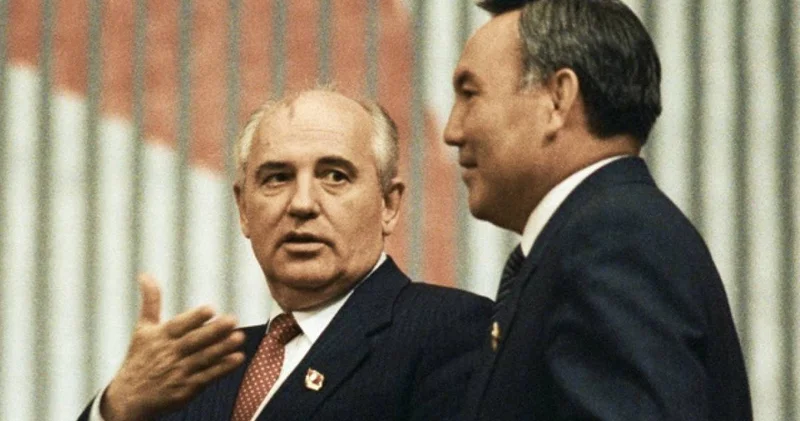 Желтоқсан көтерілісі кезінде алаңға әскер кіргізуді сұраған Назарбаев