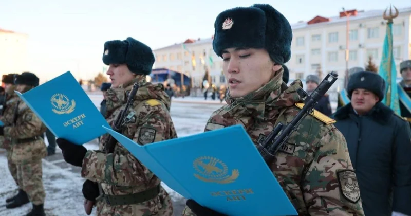 Астанада 700 ден астам жас сарбаз ант қабылдады