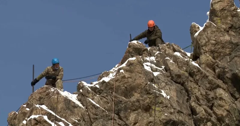 Шыңда шыныққан офицерлер