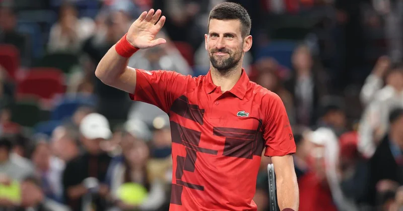 Джокович одержал сотую победу на Australian Open и приблизился к рекорду Федерера