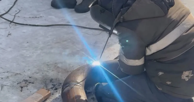 Порывы на теплотрассах оставили часть Темиртау без отопления