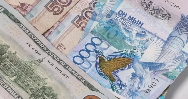 Курс доллара снизился к тенге на бирже 19 января