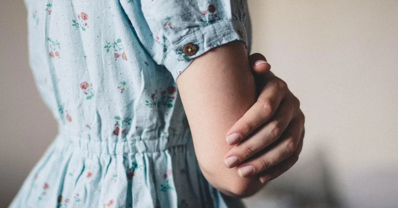 Казахстанская стендаперша сообщила о пережитом насилии в детстве