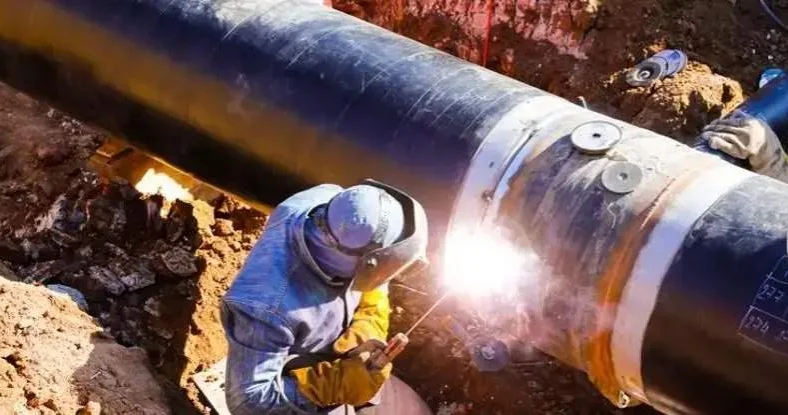 Теміртауда магистральдық құбыр қайта жарылып, ондаған үй жылусыз қалды