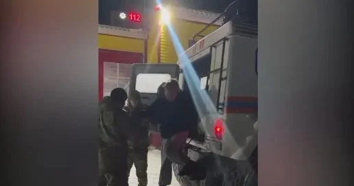 ​Құтқарушылар ​қар құрсауындағы көліктерге көмек көрсетті