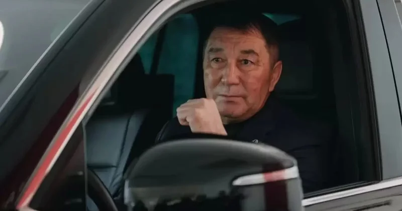 Үш бөлмелі үй мен өте қымбат көлік : бұрынғы бас бапкер Қайрат Сәтжановқа федерация бар жағдайын жасады