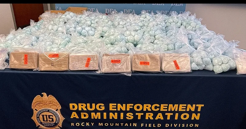 АҚШ та 2025 жылы 47 миллион фентанил мен метамфетамин таблеткалары тәркіленді