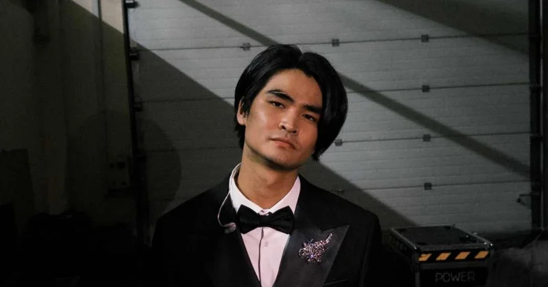 Сын Розы Рымбаевой анонсировал новую песню