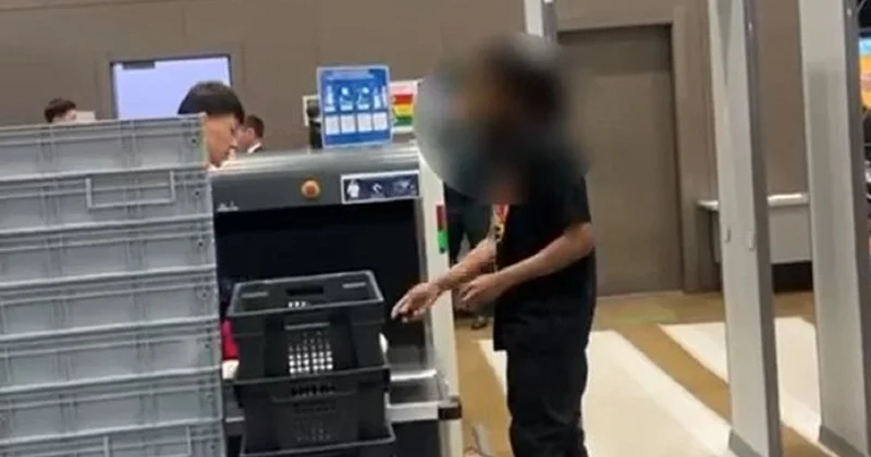 Африканца принудительно отправили на самолете из Казахстана