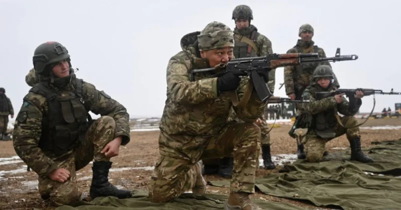 Десантно штурмовые войска проверили на готовность к действиям в сложной обстановке