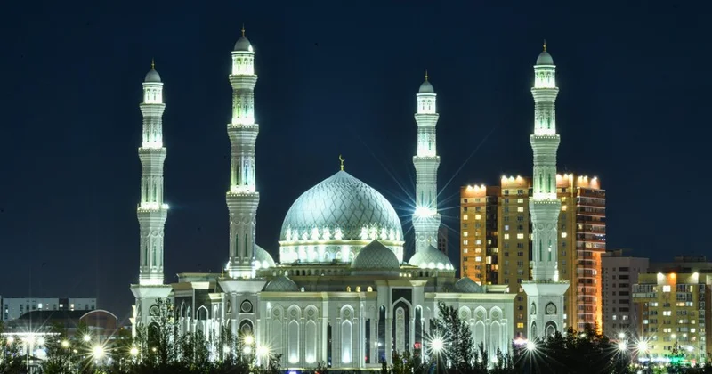 Әлемді ізгілікке шақыратын ай