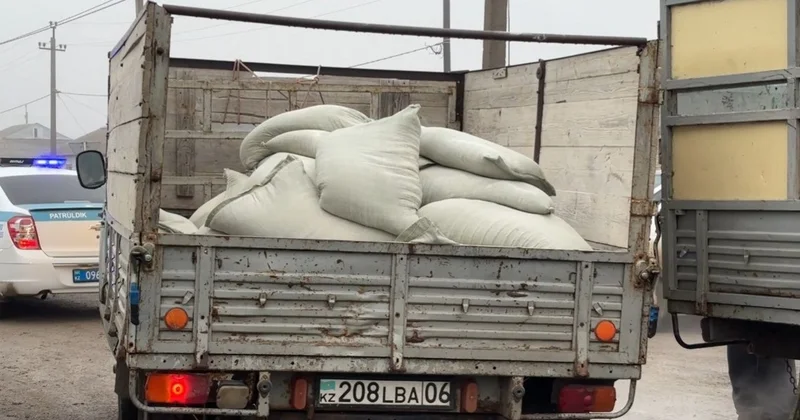 Атырауға БҚО дан тағы 77 тонна жем жеткізілді