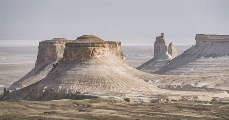 The Telegraph включил ущелье в Мангистау в список обязательных к посещению мест
