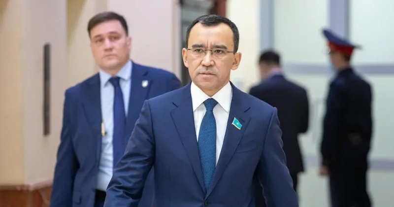 Ашимбаев: Если народ поддержит, новым Днём Конституции станет 15 марта