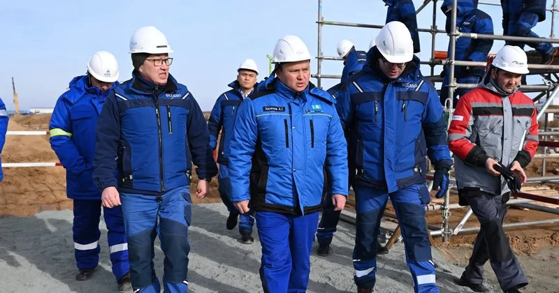 ​ҚМГ басшысы Атырау облысындағы Силлено зауытының құрылысын тексерді