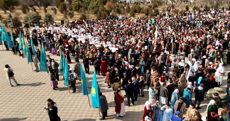 Жайық жағасында ұлттық нақыштағы шеру өтті