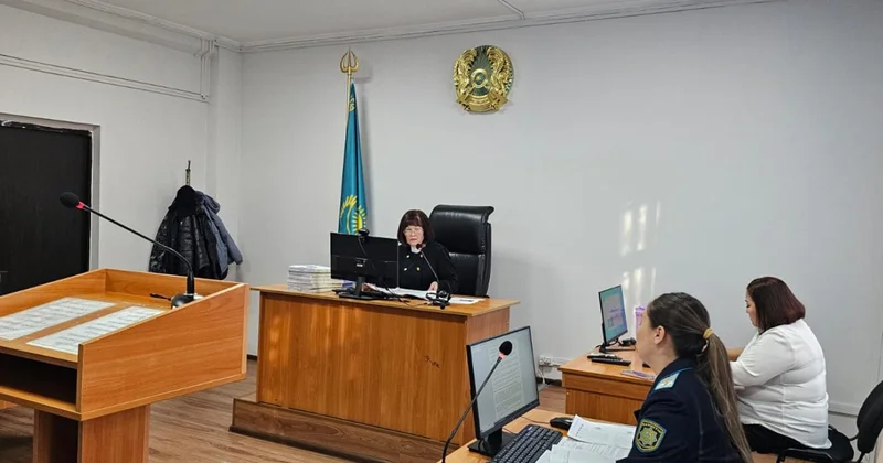 Экс замакима ВКО Жаксылыка Омара судят в Усть Каменогорске по делу о мошенничестве и взятке