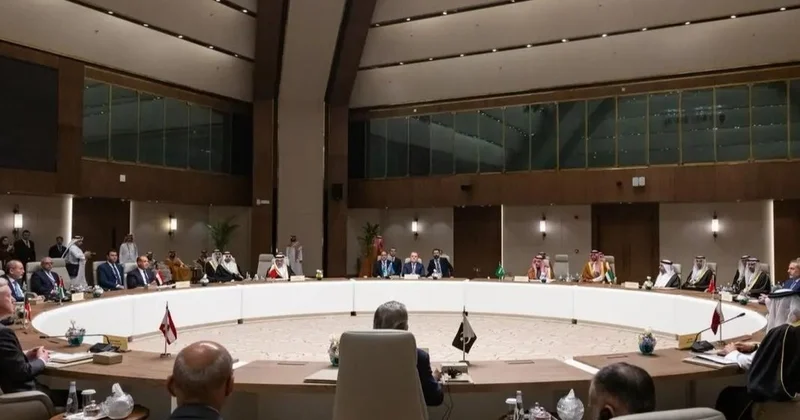 Он екі араб және ислам елдері Иранды шабуылдарды тоқтатуға шақырды