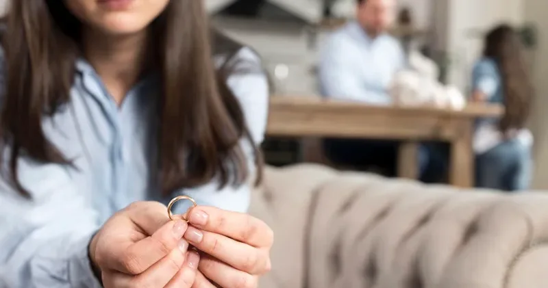 Банктер ерлі зайыптылардың шоттары туралы мәлімет беруге міндетті емес Конституциялық сот