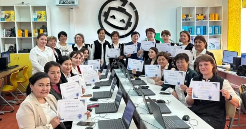 Марафон чтения книг: определились школы Шымкента, где больше всего учителя читают книги