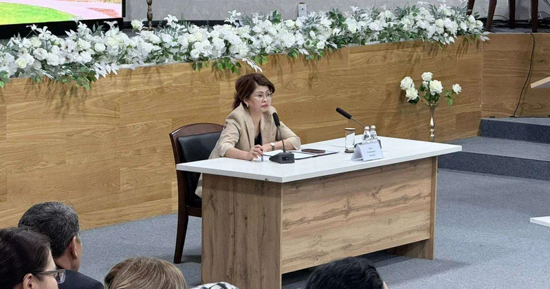 Аида Балаева встретилась с коллективом музея заповедника Әзірет Сұлтан