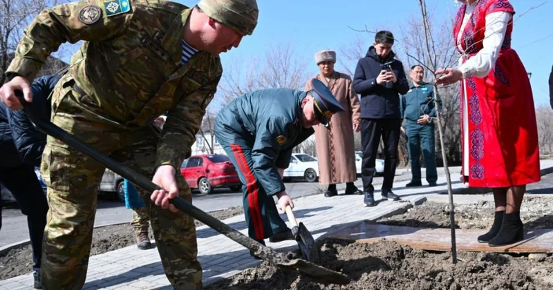 Наурыз с пользой: военные по всей стране вышли на масштабный субботник
