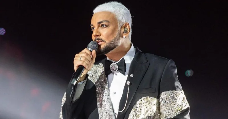 Филипп Киркоров в годовщину смерти отца поделился редкими фото из семейного архива