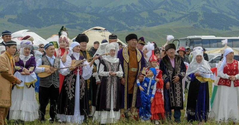 Гостей встречает аул