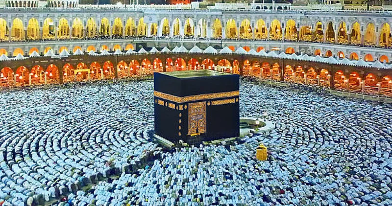 Қажылыққа апарамын! : Астанада ер адам жұртты алдап, ақша жасаған