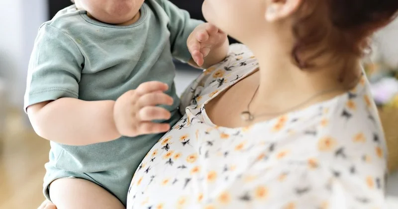 Отказали в санавиации : малыш умер у порога больницы в Атырау