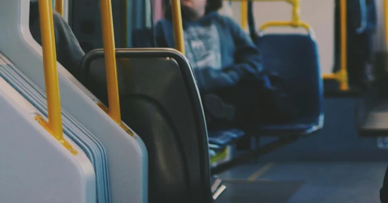 Безбилетников в автобусах Астаны обвинили в нанесении ущерба в 5млрд тенге