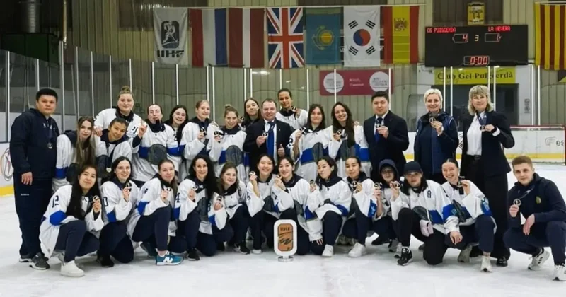 Казахстанские хоккеистки вошли в тройку лучших чемпионата мира