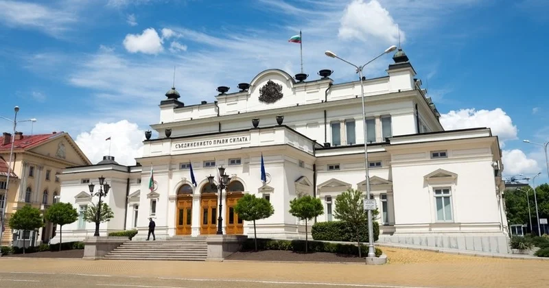 Болгарияда мерзімінен бұрын парламент сайлауы өтеді
