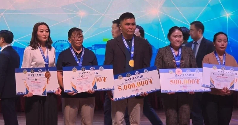 Моңғолиялық педагог қандасымыз төртінші рет саңлақ атанды шетелдегі қазақ баспасөзі